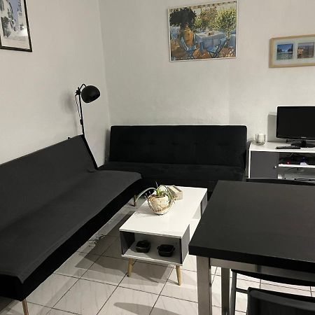 T2 Avec Terrasse, Clim , Box Fibre Apartment Vedene Bagian luar foto