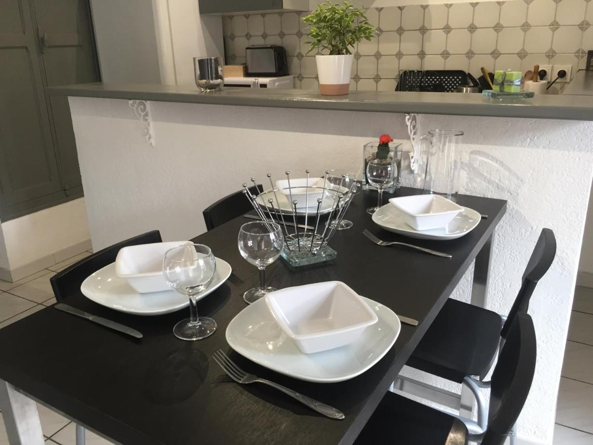 T2 Avec Terrasse, Clim , Box Fibre Apartment Vedene Bagian luar foto
