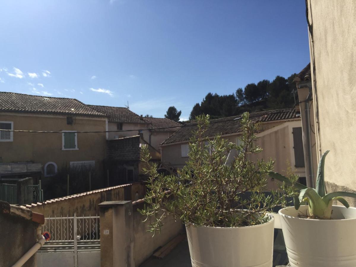 T2 Avec Terrasse, Clim , Box Fibre Apartment Vedene Bagian luar foto