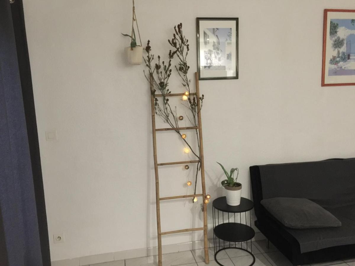 T2 Avec Terrasse, Clim , Box Fibre Apartment Vedene Bagian luar foto